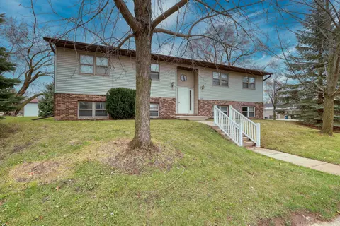w1282 Marietta Avenue, Ixonia, WI 53036
