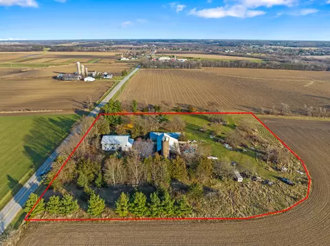 6521 Hospital, Lyons, WI 53105