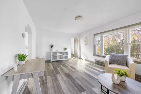 4464 S S Pne, Milwaukee, WI 53207
