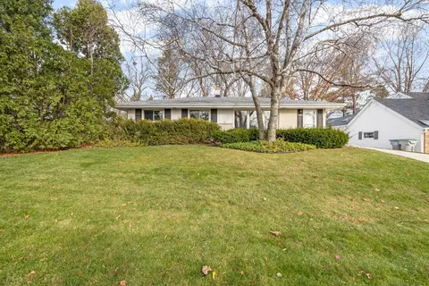 4010 W Hemlock, Milwaukee, WI 53209
