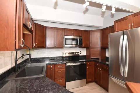 270 E Highland #512, Milwaukee, WI 53202