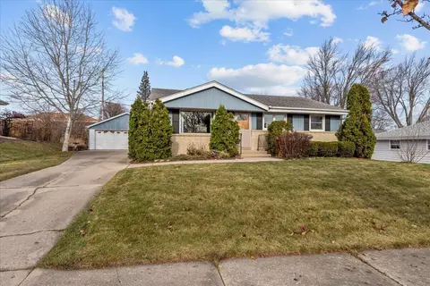 n84w14634 Schlafer, Menomonee Falls, WI 53051