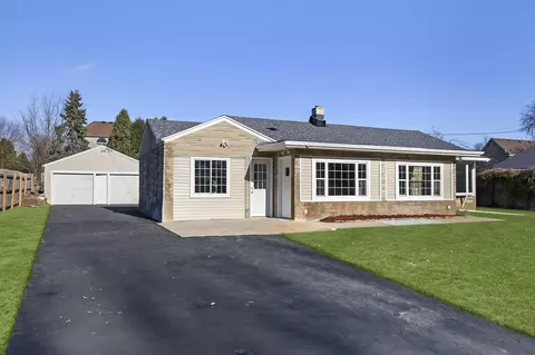 4836 85th, Kenosha, WI 53142