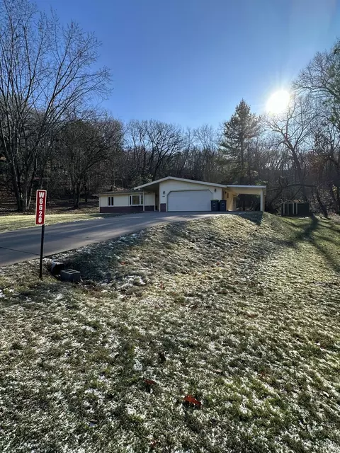 w6620 Hidden Valley Road, Onalaska, WI 54636