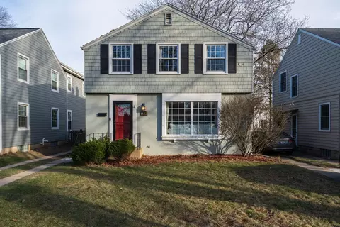 4842 N Idlewild, Whitefish Bay, WI 53217