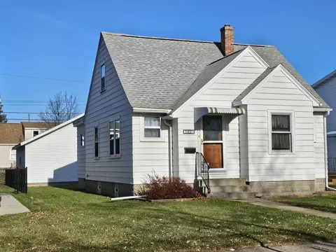 1431 Travis, La Crosse, WI 54601