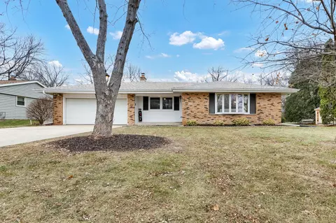 14430 W Butternut, New Berlin, WI 53151