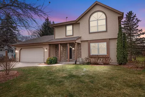 w161n10609 Old Farm, Germantown, WI 53022