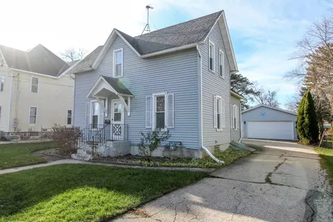 417 N High, Fort Atkinson, WI 53538