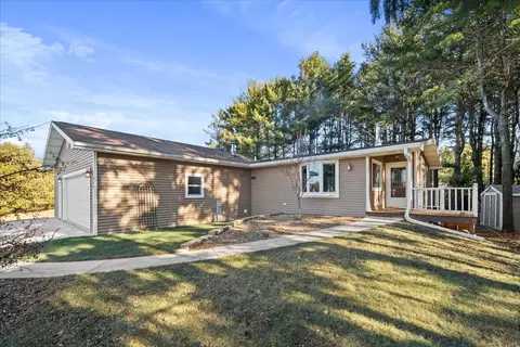 933 Westview, Cleveland, WI 53015