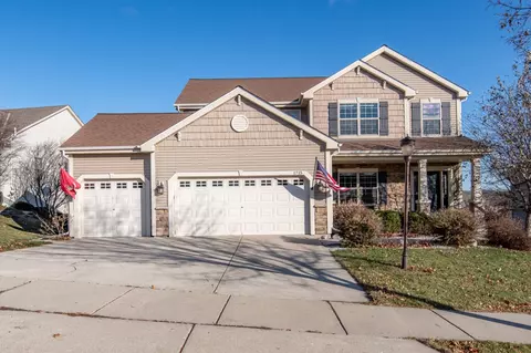 1715 Glacier Rdg, Waukesha, WI 53188