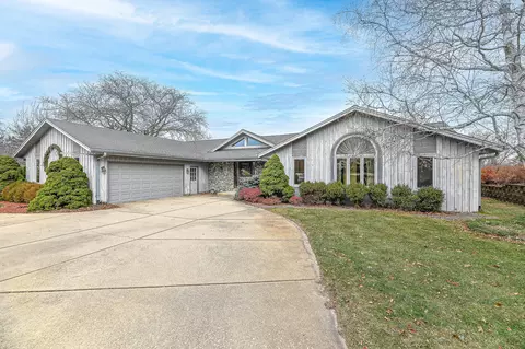 20805 Brook Park, Brookfield, WI 53045