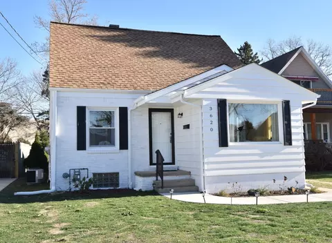3620 S Ellen, Saint Francis, WI 53235