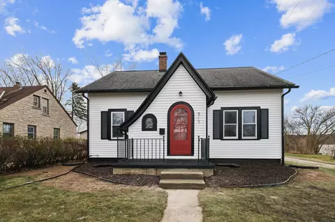 917 Fredonia, Fredonia, WI 53021