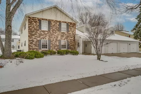 8065 43rd #7B, Kenosha, WI 53142