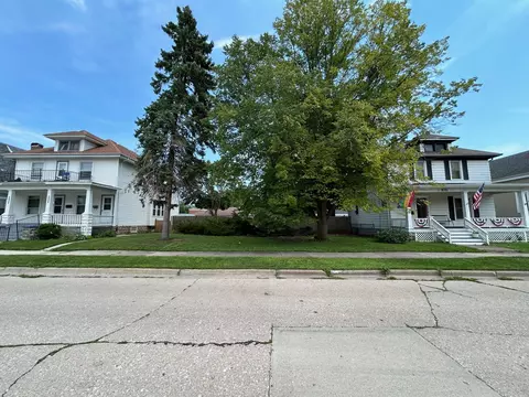 1029 Grove, Racine, WI 53405