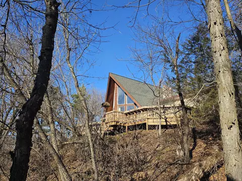 W12866 River, Melrose, WI 54615