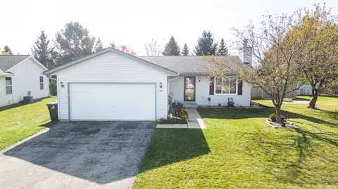 543 Broadmoore, Hartford, WI 53027