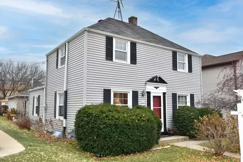 4518 S Howell, Milwaukee, WI 53207