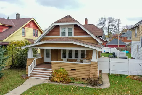 1548 S 77th, West Allis, WI 53214