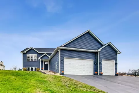 1240 Winged Foot, Twin Lakes, WI 53181