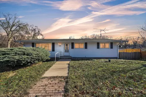 n2494 Giles Drive, Bloomfield, WI 53105