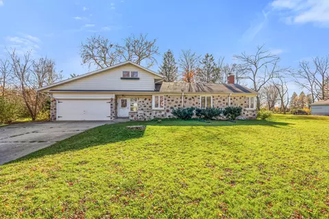 17135 Ridgeview, Brookfield, WI 53005