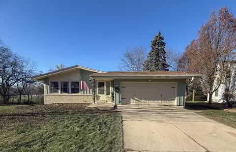 5312 Robin, Greendale, WI 53129