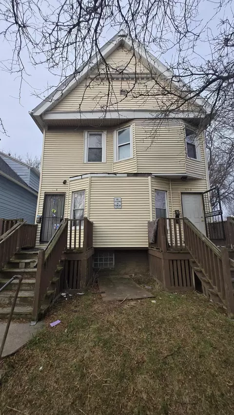138 E Chambers #140, Milwaukee, WI 53212