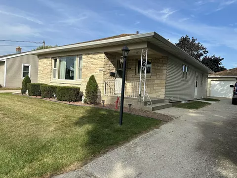 2307 S 11th, Manitowoc, WI 54220