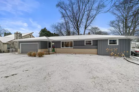 2519 N 114th, Wauwatosa, WI 53226