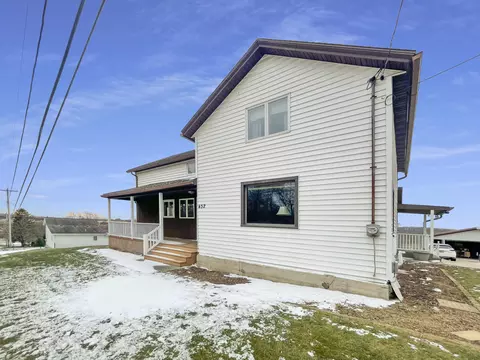 432 County Rd W, Mount Calvary, WI 53057