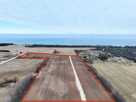 2101 Lake Shr, Port Washington, WI 53024