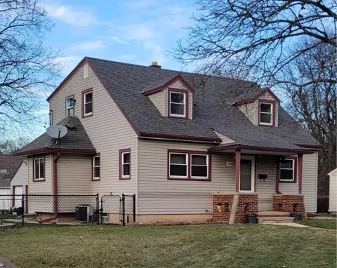 1638 Cedar, South Milwaukee, WI 53172