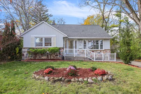 3425 S 44th, Greenfield, WI 53219