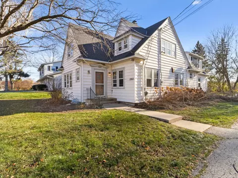 1065 W Acacia, Glendale, WI 53217