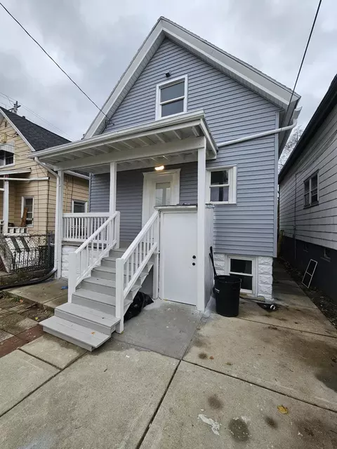 1721 S 17th, Milwaukee, WI 53204
