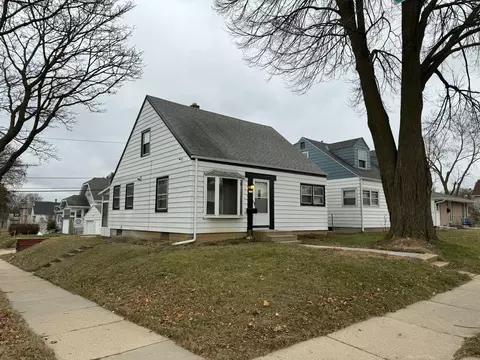 2602 S 68th, Milwaukee, WI 53219