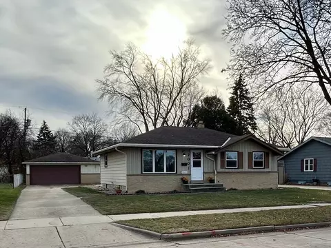 7001 W Clovernook, Milwaukee, WI 53223