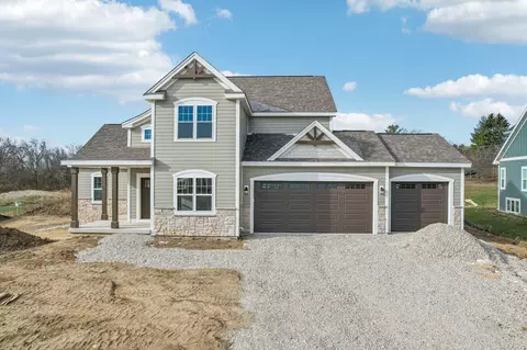 5973 S Quarry Park, New Berlin, WI 53146