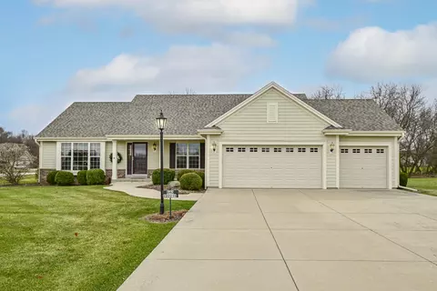 s40w22215 Rolling Oaks, Waukesha, WI 53189