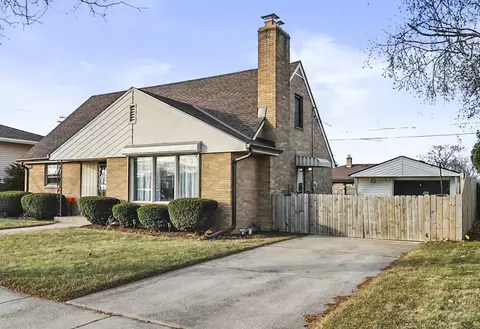 916 Montclair, Racine, WI 53402