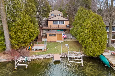 9221 N N Lk, Newton, WI 54220
