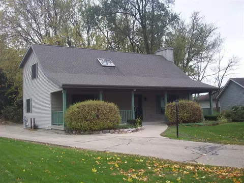 832 Clover, Jefferson, WI 53549