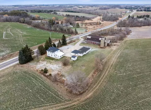 n1057 County Road W, Ashford, WI 53010
