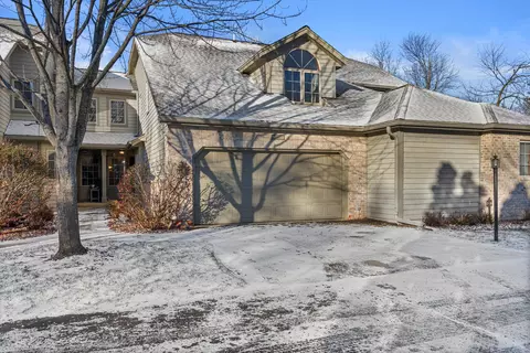 17875 W Wisconsin #B, Brookfield, WI 53045