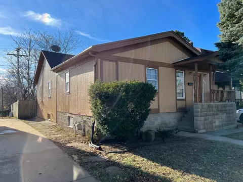 1833 Woodland, Racine, WI 53403