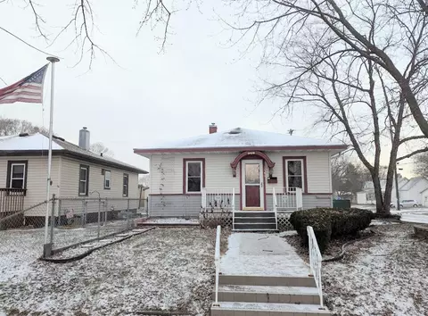 1649 Charles, La Crosse, WI 54603