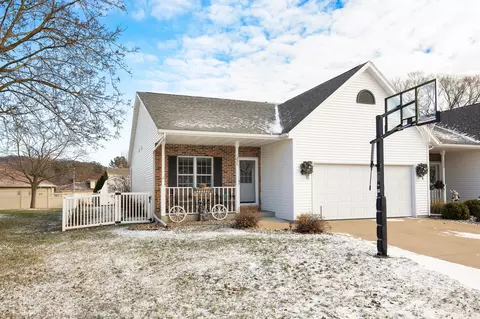 1256 Red Cedar, Onalaska, WI 54650
