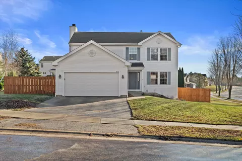 864 Harding, Hartford, WI 53027
